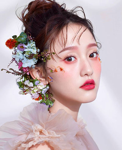 俏丽鲜花新娘